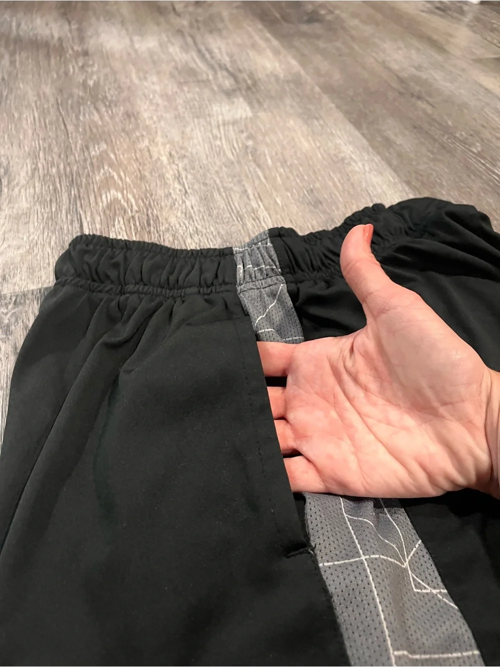 Nike Dri-FIT Athletic Shorts Black Gray Geometric Print Men’s XL